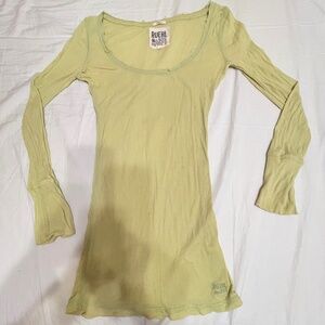 Ruehl No. 925 green layering Stretch Top XS vintage Long Sleeve  Scoop neck
